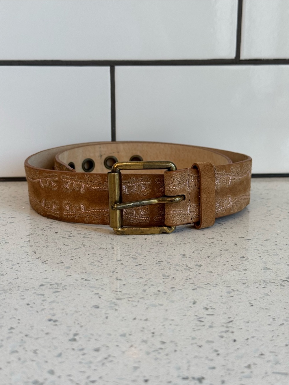 Buckle Brown Leather Women’s Belt Embroidered Floral Details Size Medium EUC